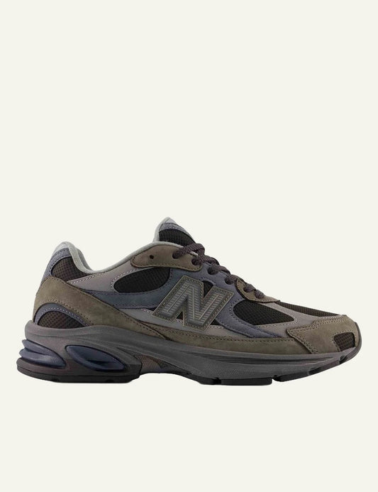 New Balance 2002R sneakers dark grey side view