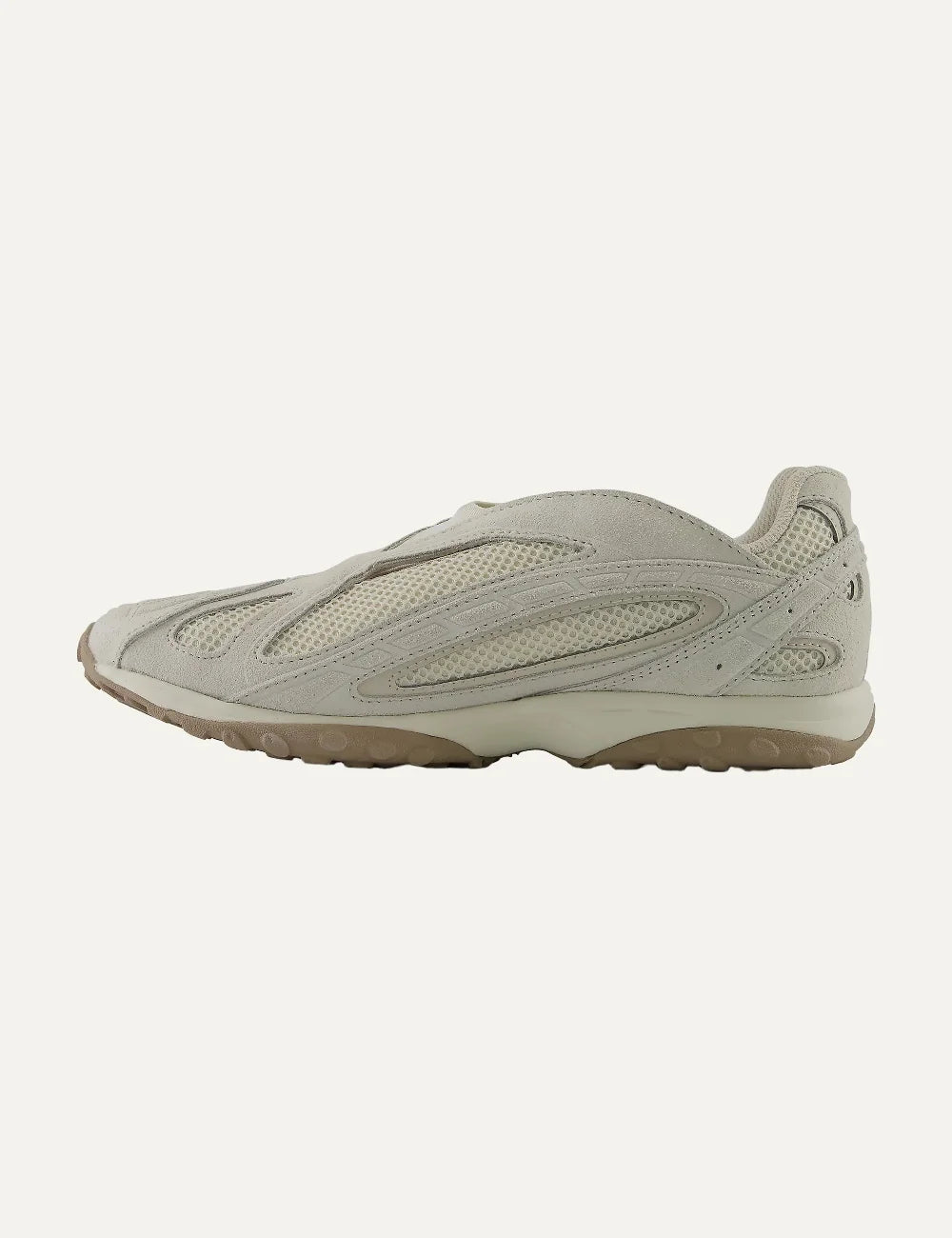 New Balance unisex off-white suede and mesh low profile sneakers profile