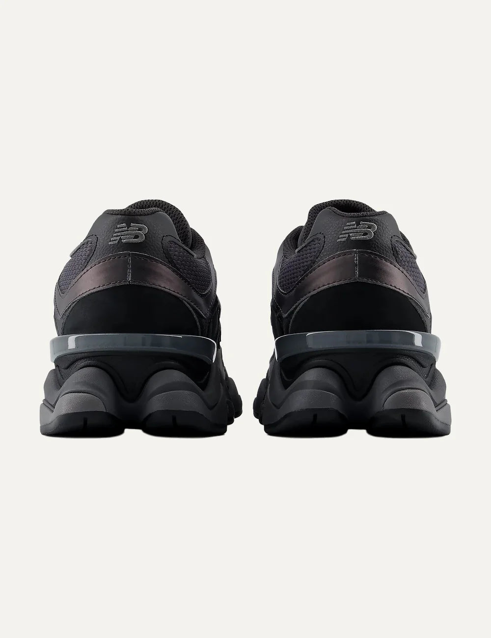 New Balance women's mesh and suede sneakers in dark grey and black back