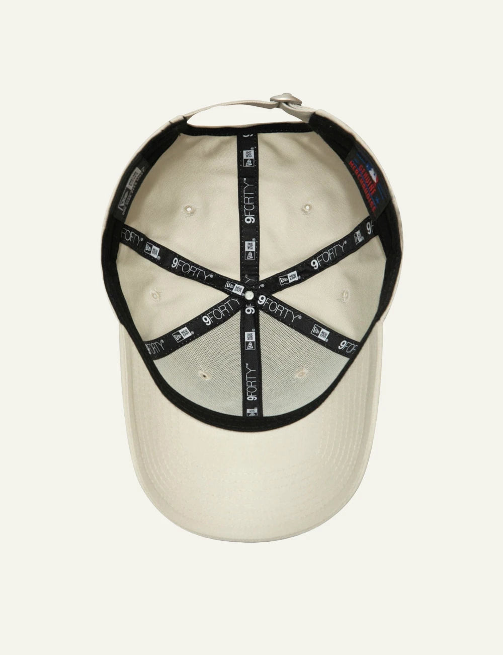 New Era NY Yankees cap beige black logo curved visor detail view