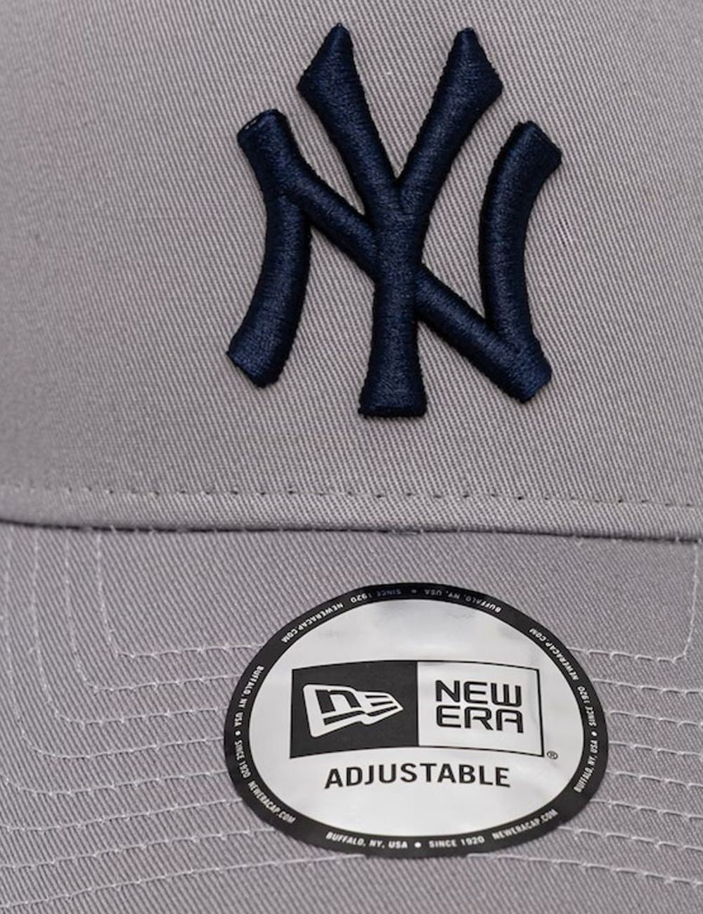 New Era NY Yankees grey trucker cap navy logo front detail view