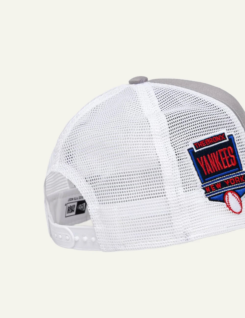 New Era NY Yankees grey trucker cap navy logo side view
