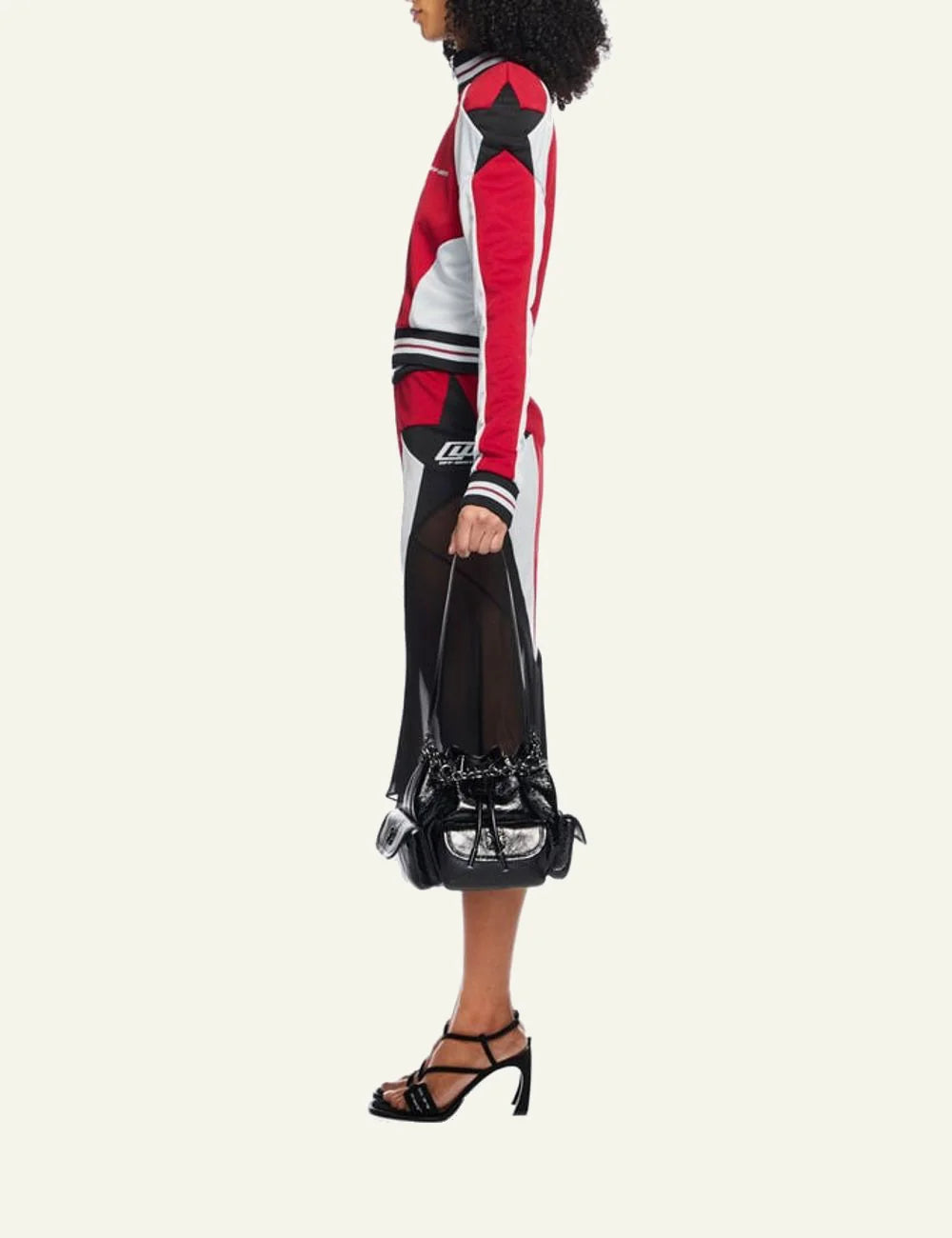 Off-White Dumbo B bucket bag leather black gold chain arrow logo model view