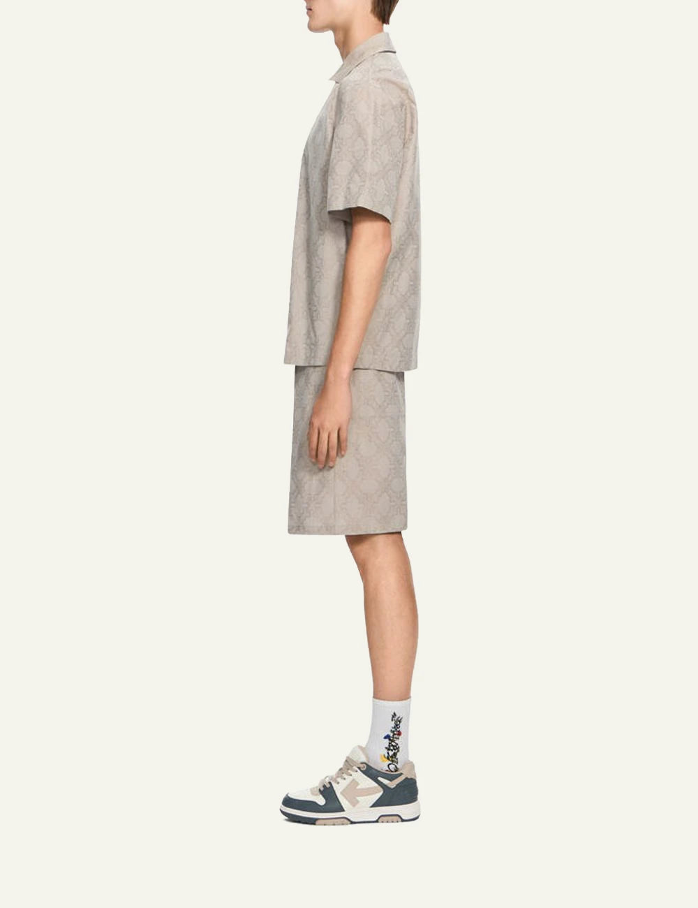 Off-White Men’s Beige Cotton Bermuda Shorts With Arrow Monogram side