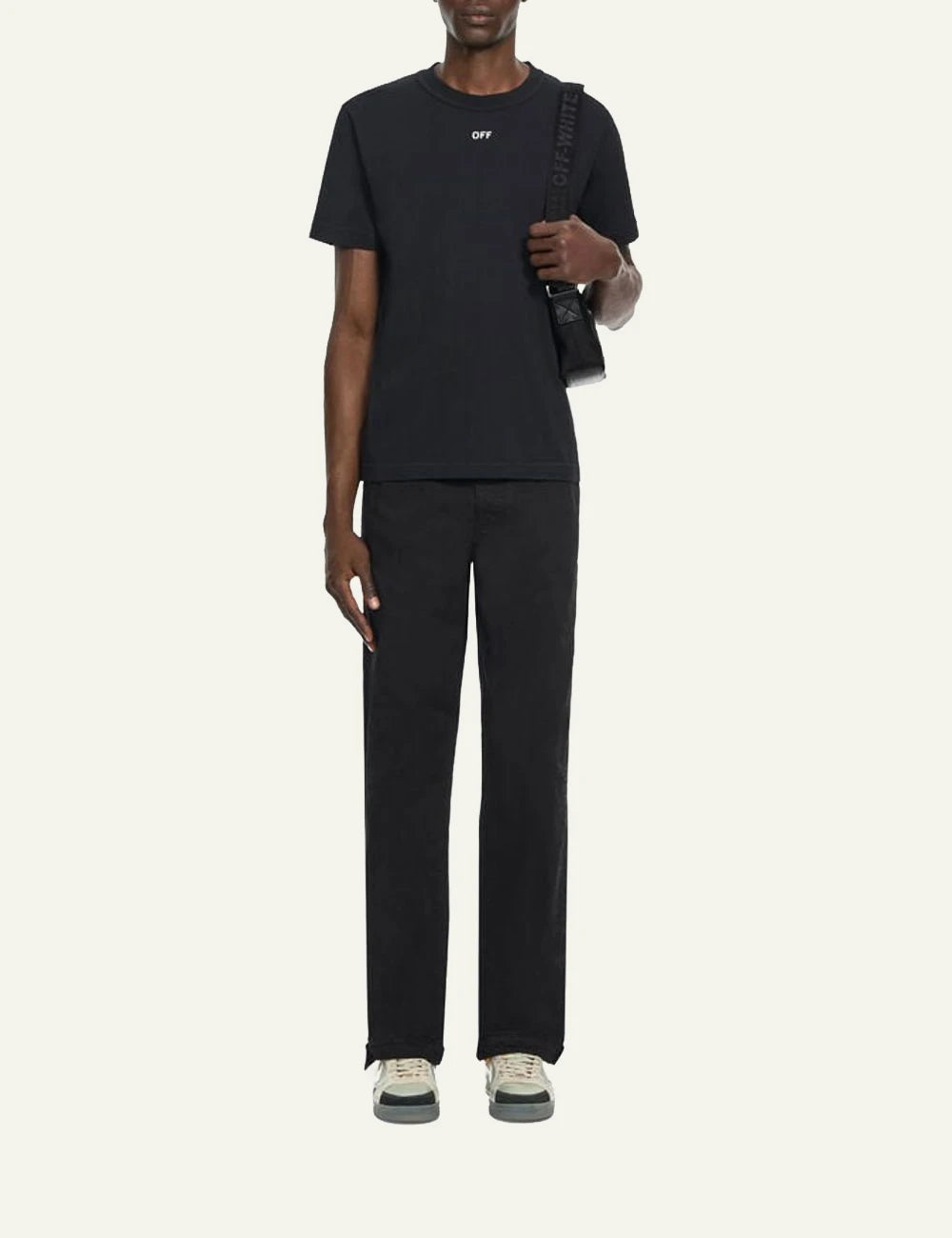 Off-White Men’s Black Cotton T-Shirt With Industrial Arrows Print full body
