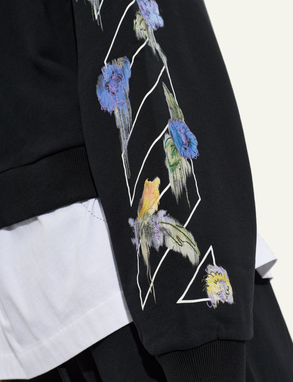 Off-White Women’s Black Cotton Floral Embroidered Zip Sweatshirt detail