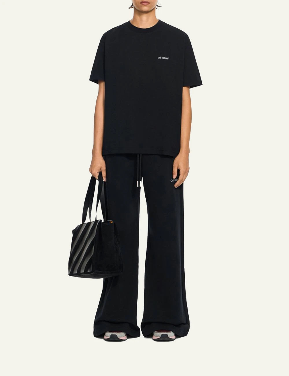 Off-White Women’s Black Embroidered Arrow Flower T-Shirt full body