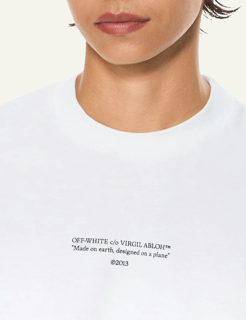 Off-White Women’s White Cotton Boxy Statement T-Shirt detail