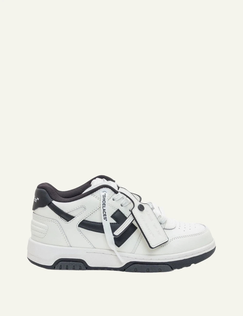 Off-White sneaker white black arrow detail side view