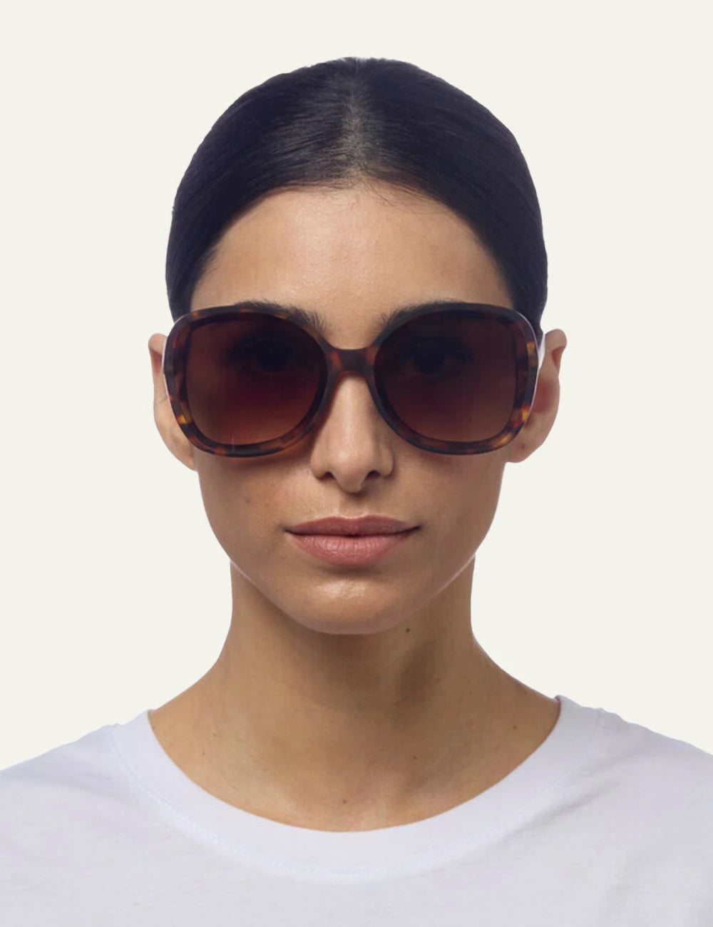 Okkia classic havana oversized sunglasses brown gradient front model