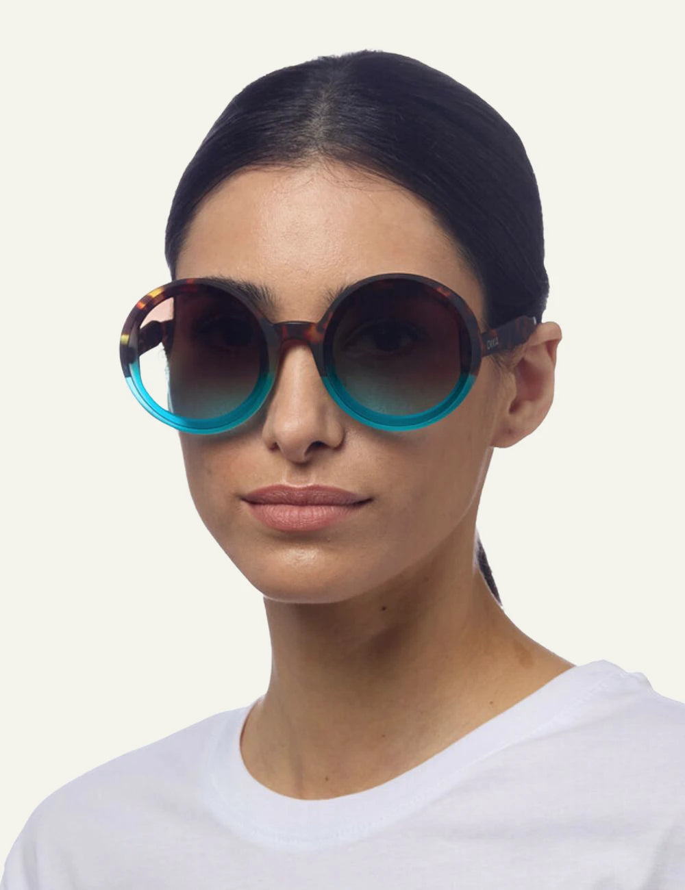Okkia havana blue round oversized sunglasses black gradient front model