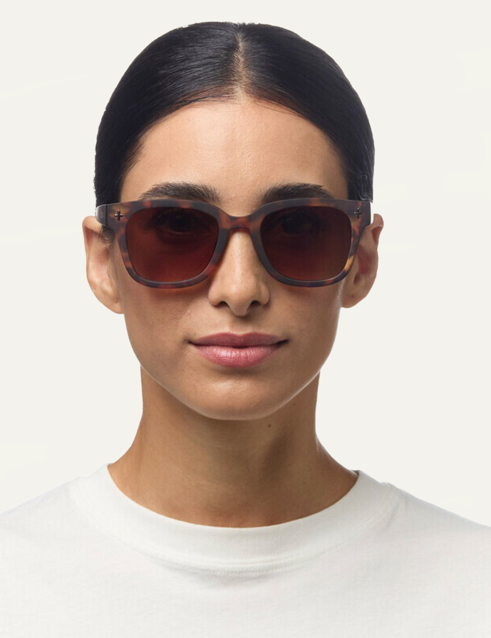 Okkia translucent smoke sunglasses black gradient front model