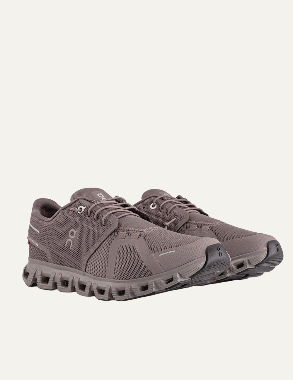 on cloud 6 mauve grey side lifestyle sneakers angled