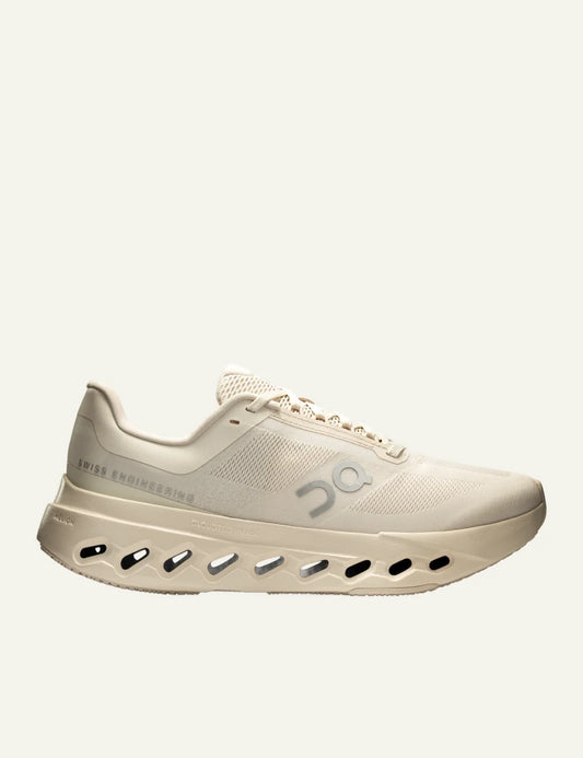 On Cloudcoast sneakers beige side view