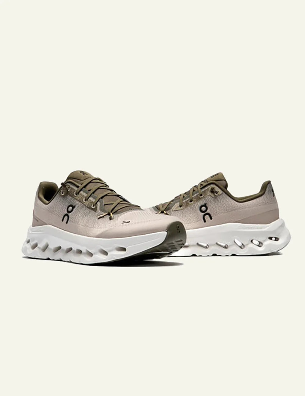 On Cloudtilt olive desert sneakers profil logo