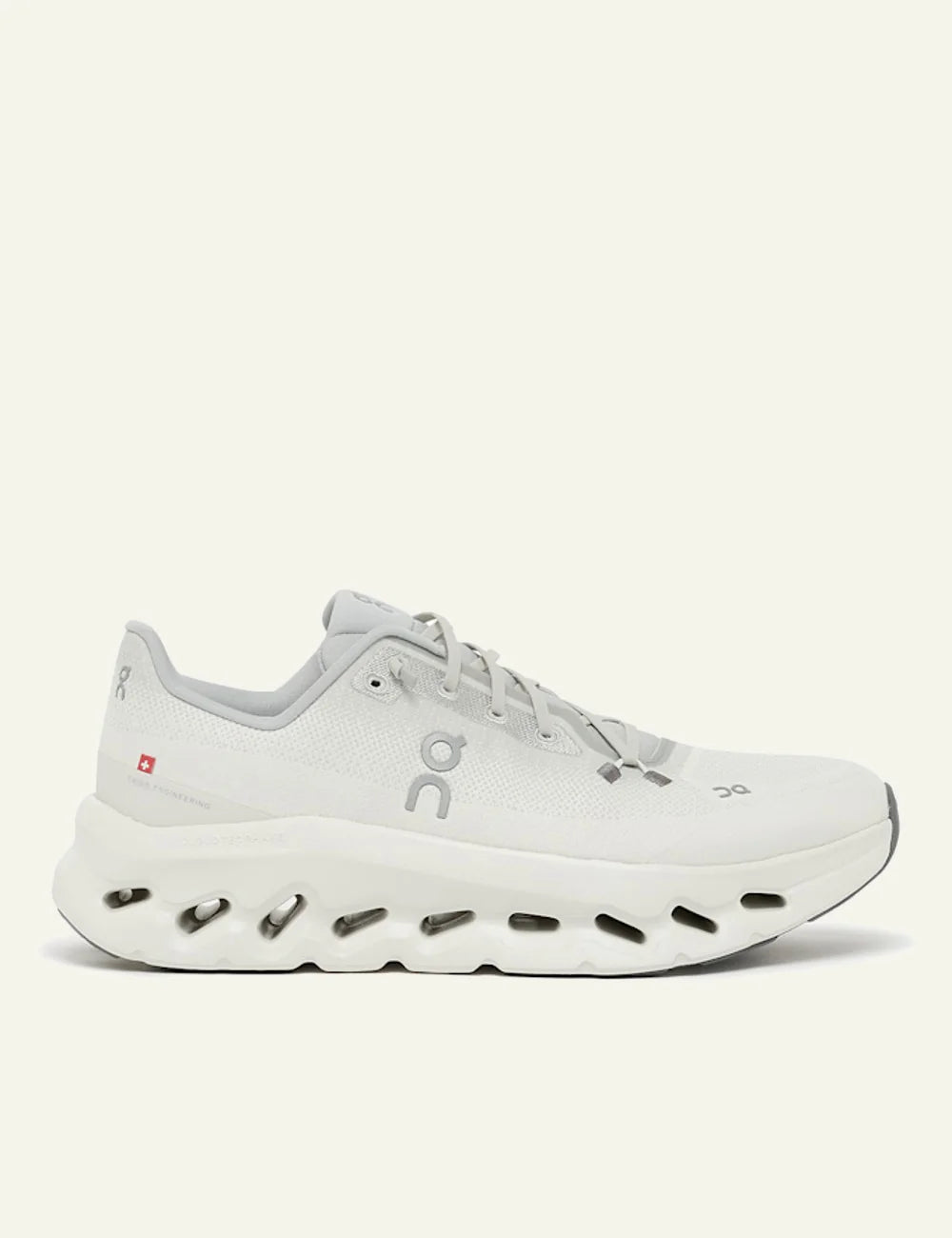 On Cloudtilt sneaker light grey side logo