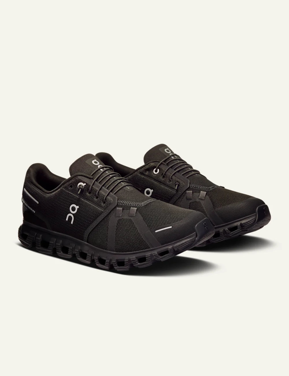 Men's On Cloud 6 Black sneakers with CloudTec cushioning and Speed Lacing angled