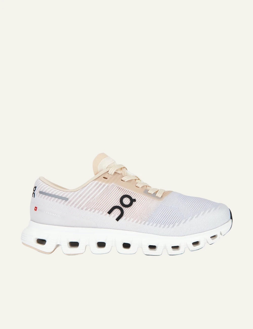 On running sneakers ekrou mesh upper CloudTec Helion sole side view