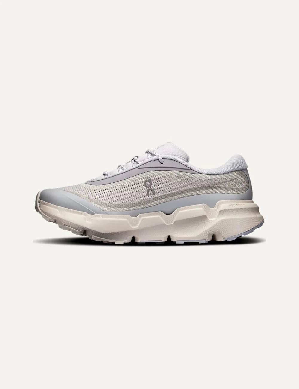 On women's light grey hiking sneakers with abrasion-resistant mesh upper, protective toe cap and Missiongrip outsole side