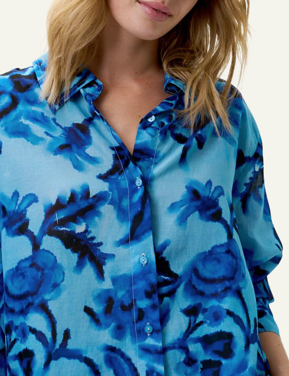 one season claudia shirt blue floral front  detail view