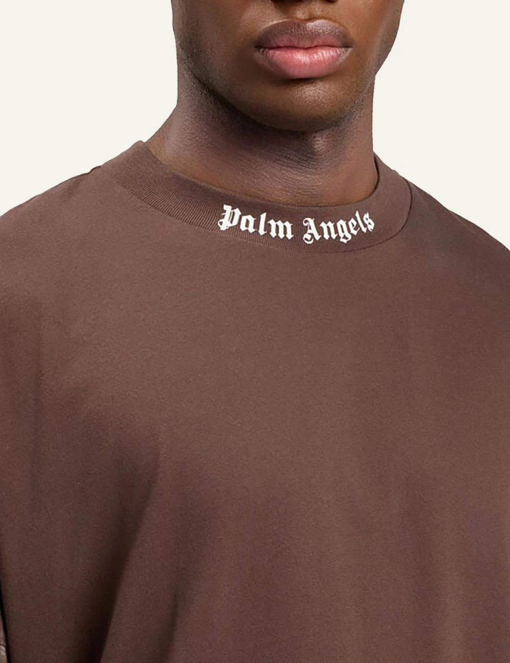 palm angels t shirt brown logo collar front detail view