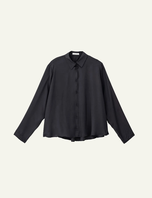 Philosophy black shirt long sleeve button front clean view