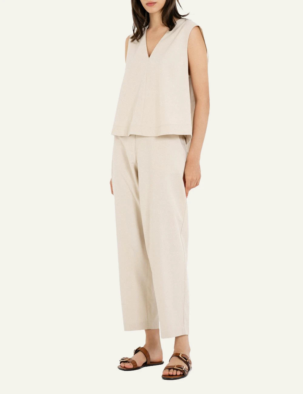 Philosophy cropped top light beige full outfit look