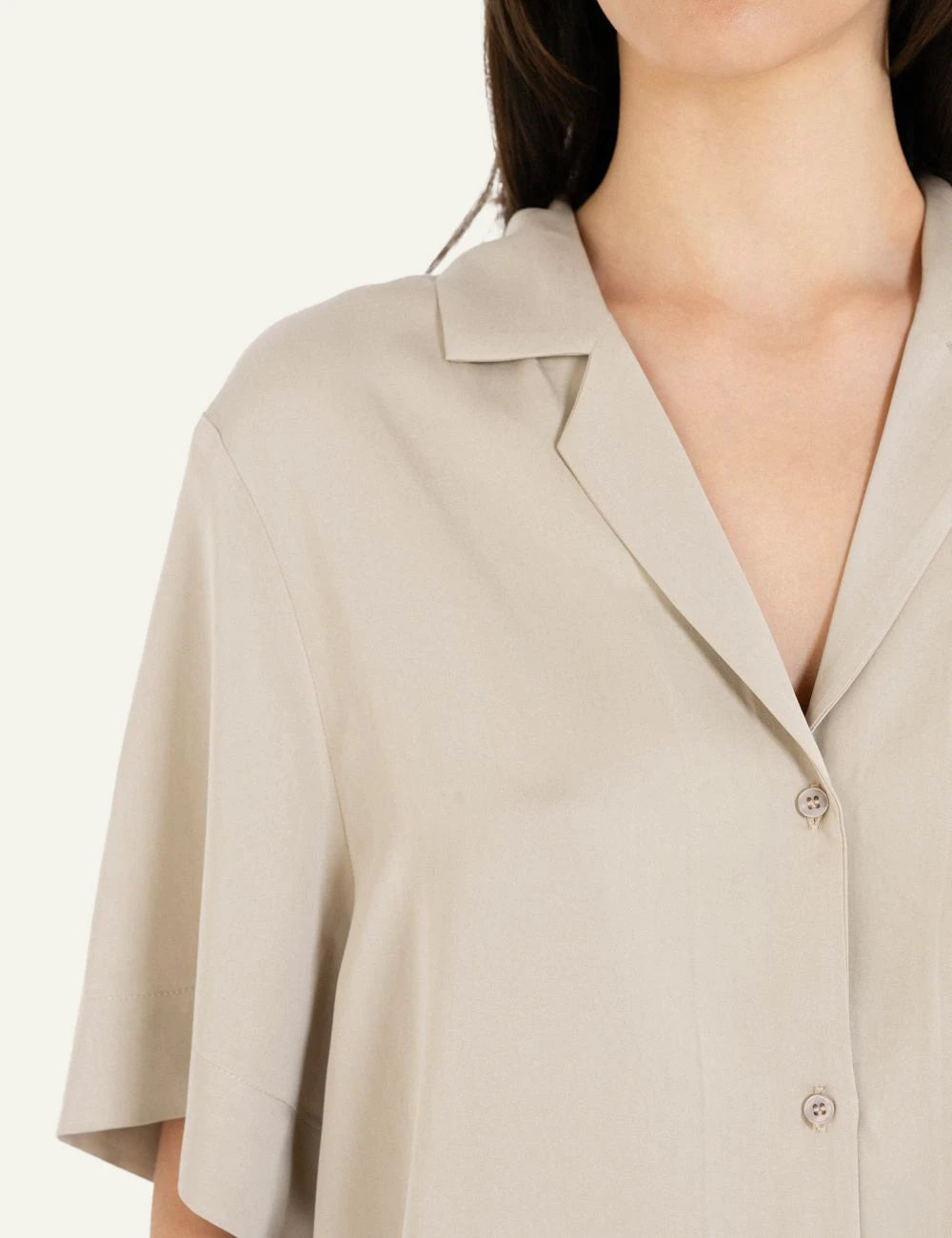 Philosophy lyocell shirt light beige short sleeve shirt front detail view