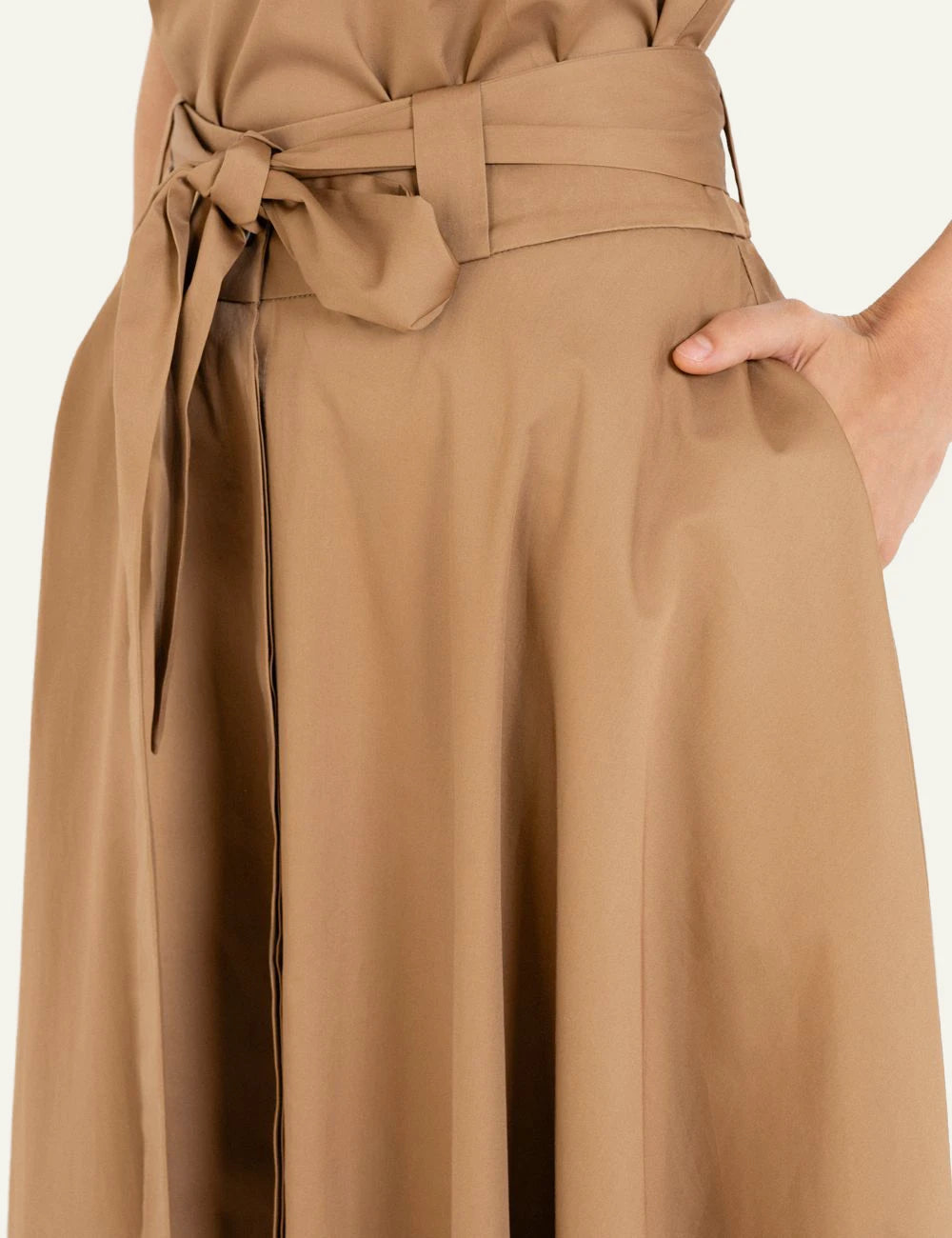 Philosophy poplin skirt camel fabric movement detail
