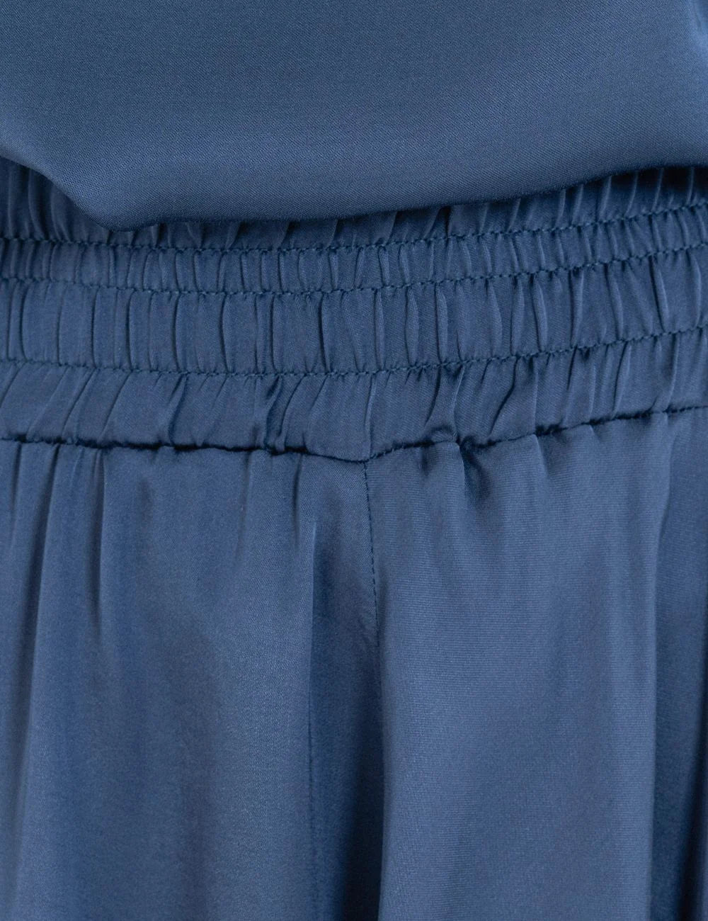 Philosophy satin fine skirt off black elastic waist detail