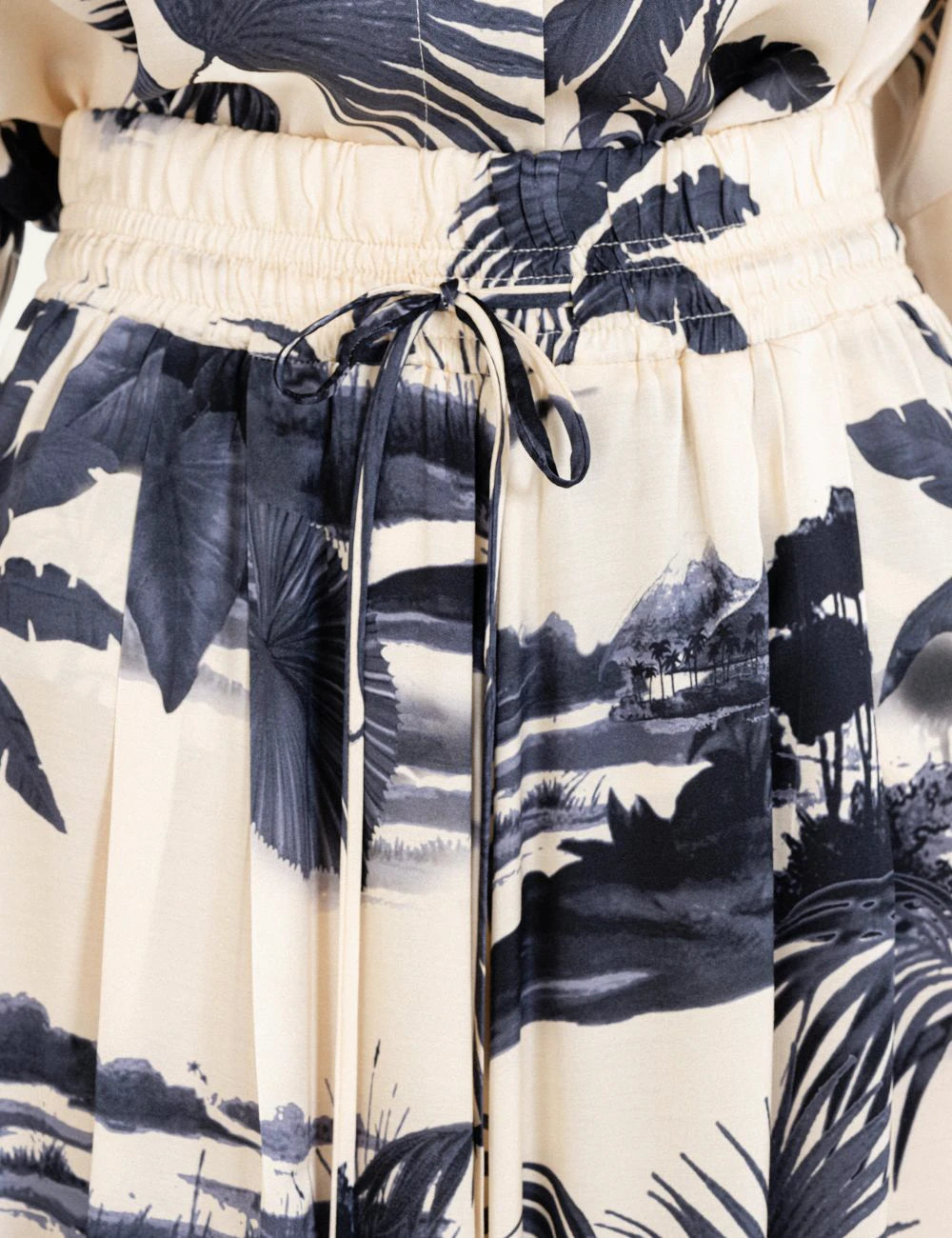 Philosophy satin print jupe culotte beige navy tropical landscape front detail view