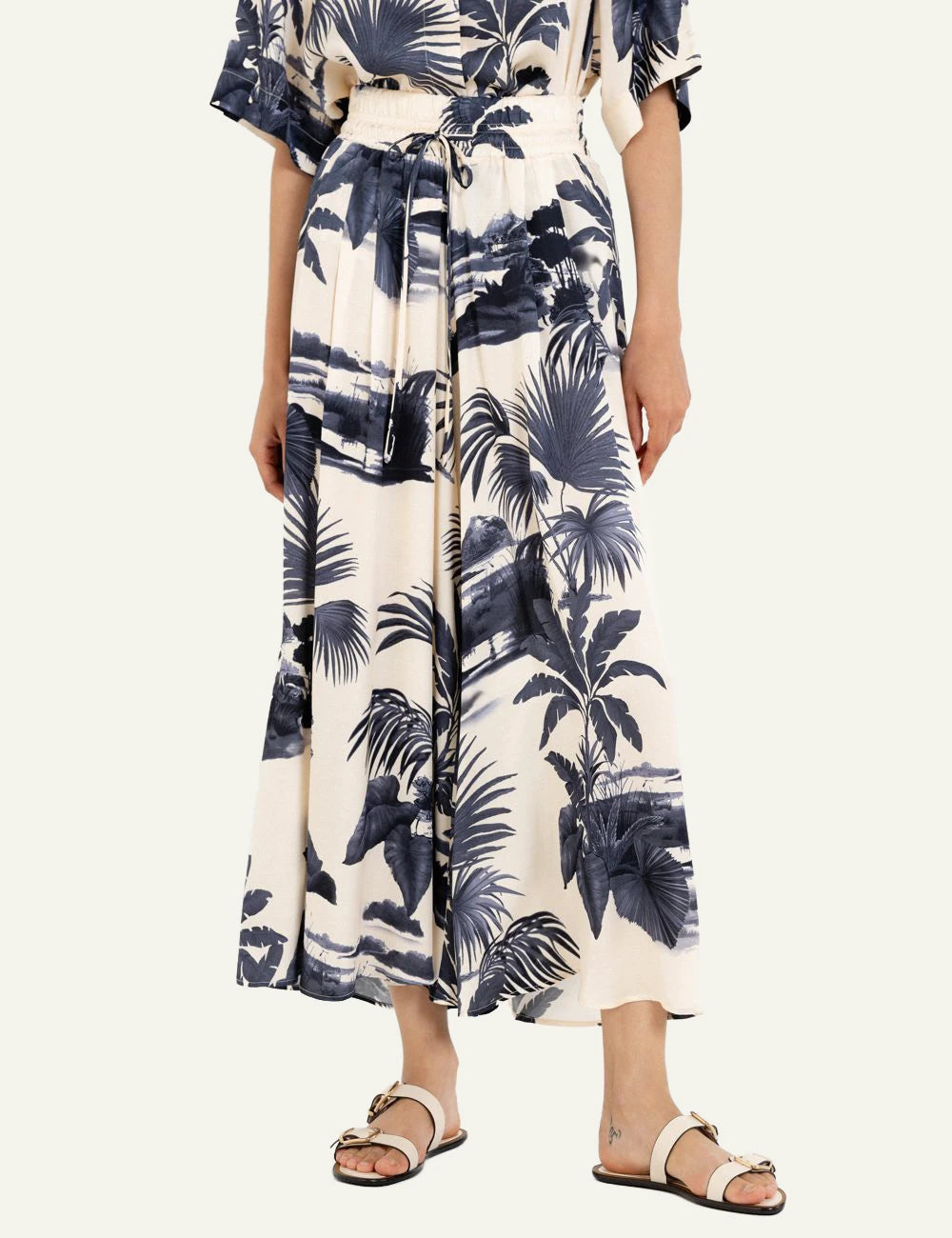Philosophy satin print jupe culotte beige navy tropical landscape front full body view