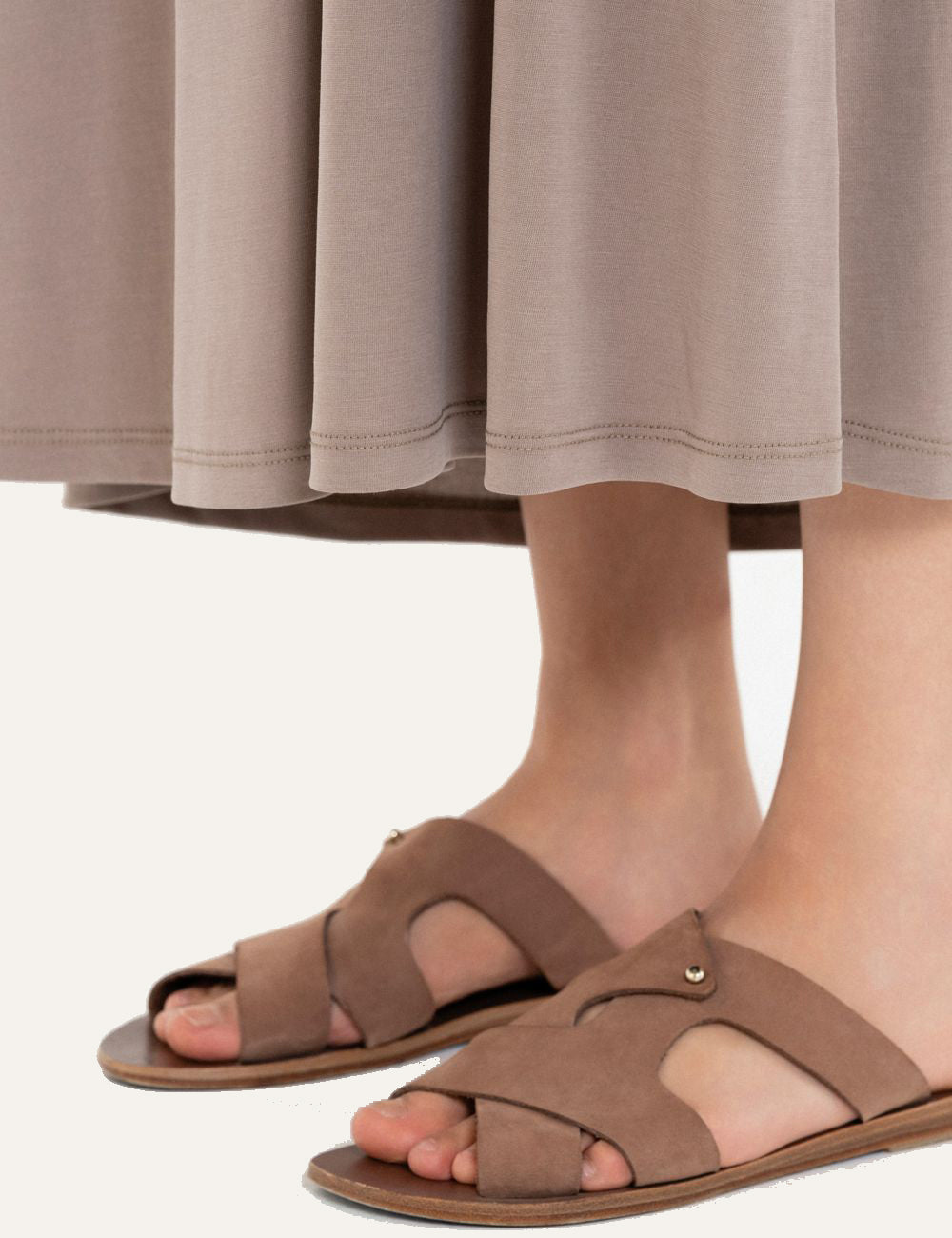 Philosophy short sleeve dress beige V neck midi casual dress side detail view