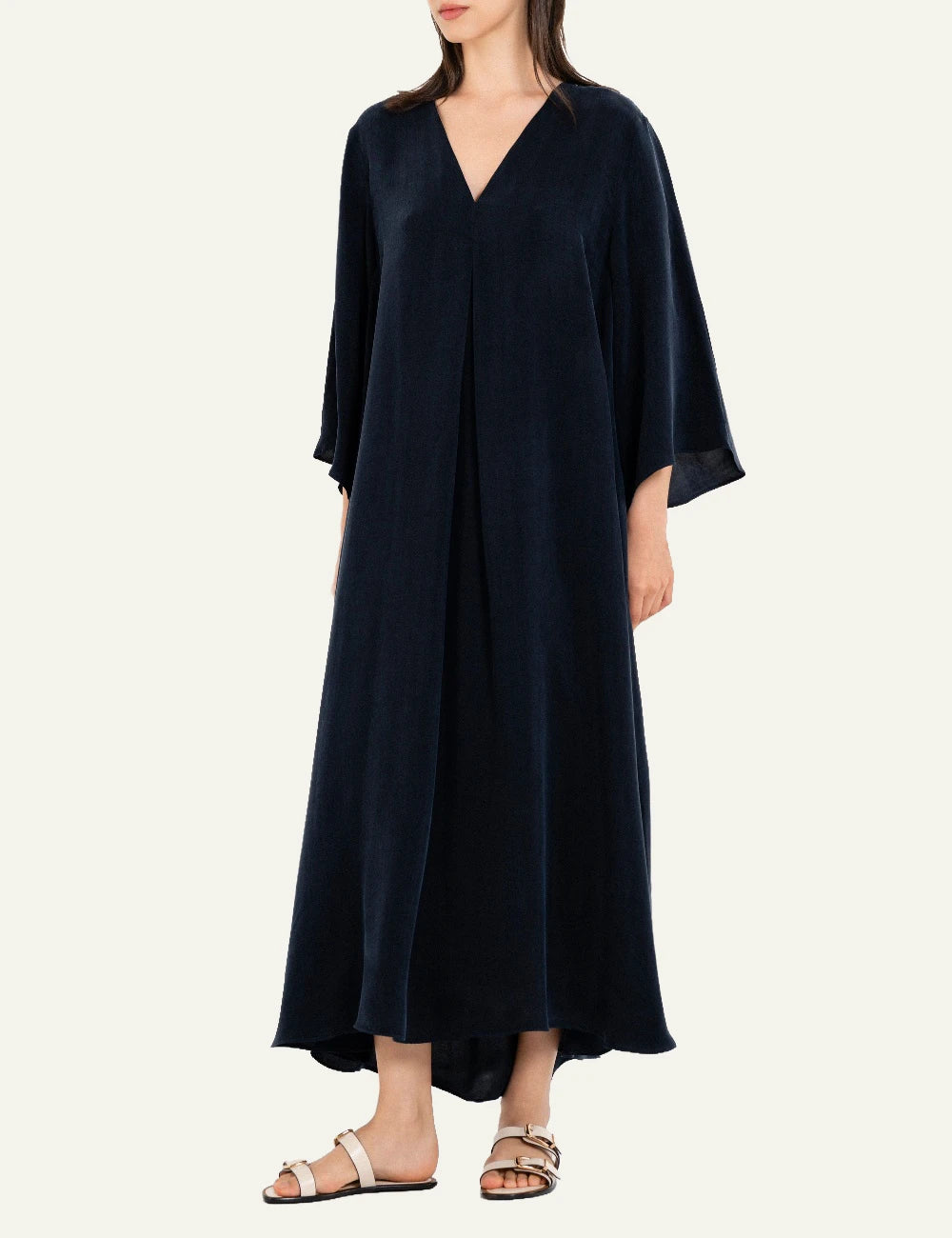 Philosophy v neck dress dusty blue midi loose 3-4 sleeve model full body