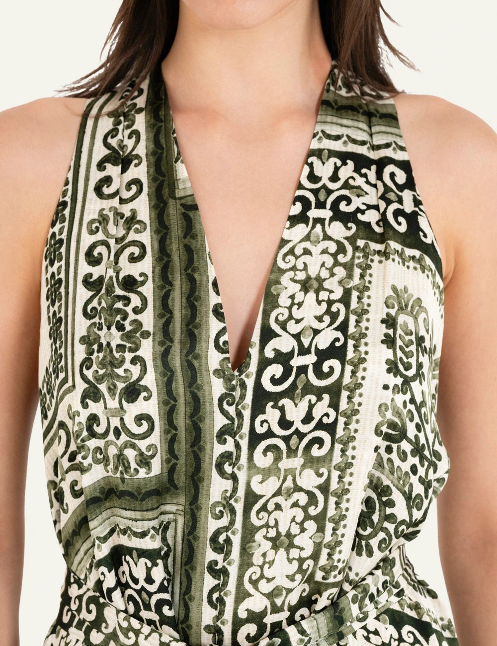 Philosophy v neck dress green maxi sleeveless model detail