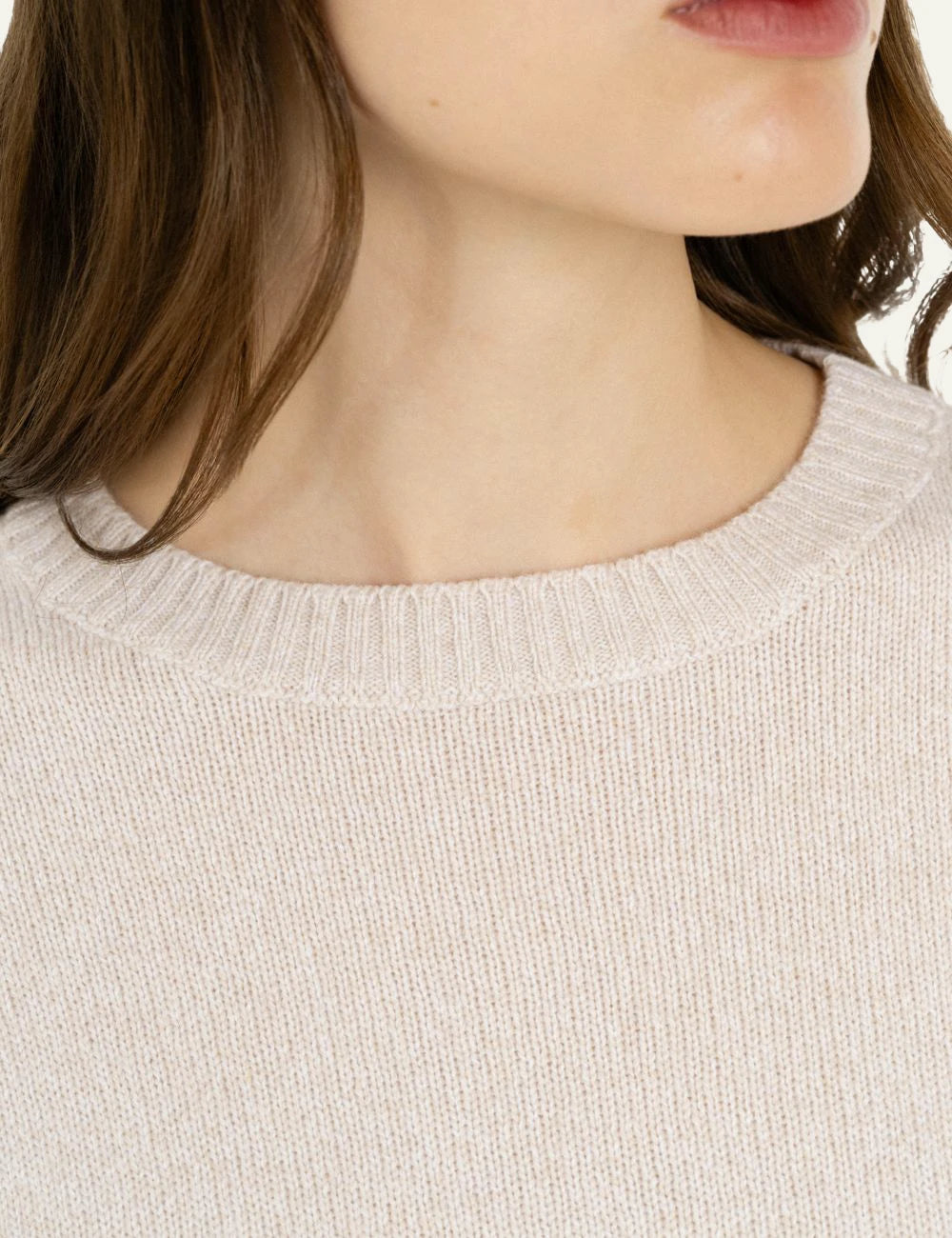 Philosophy women's beige cashmere round-neck long sweater detail