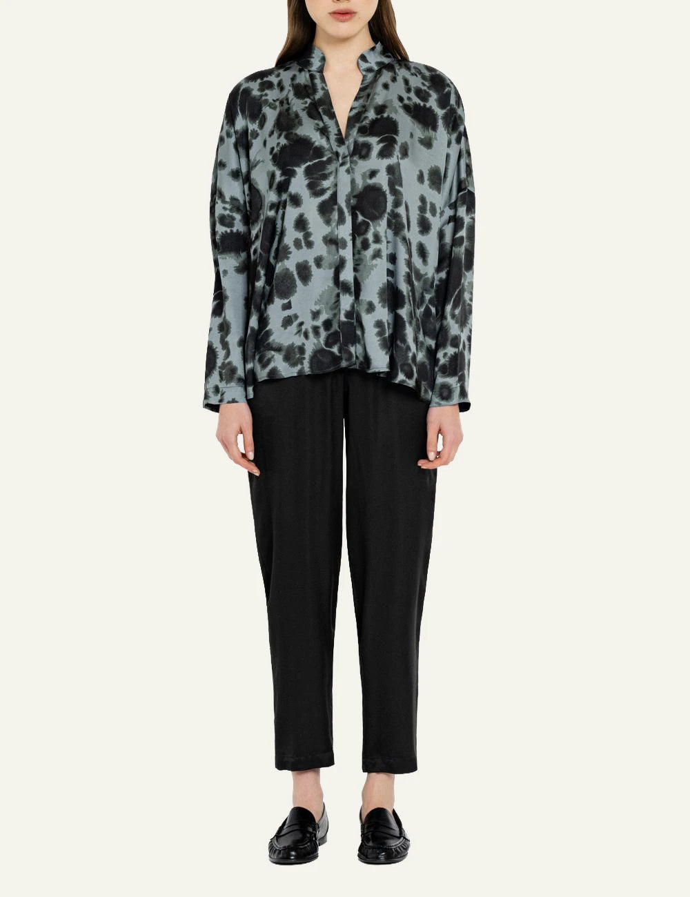 Philosophy women's dusty blue printed satin oversized shirt full look