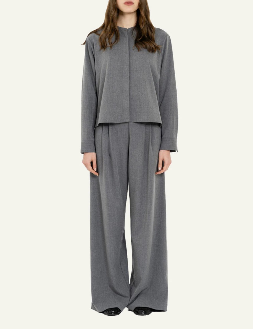 Philosophy women's grey lightweight cropped shirt full look