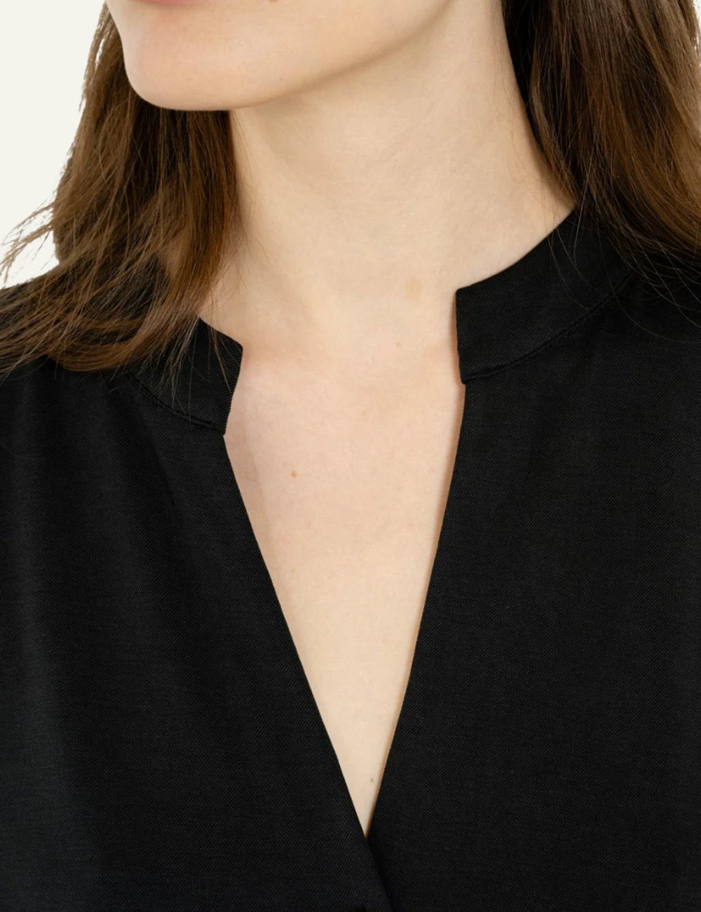 Philosophy women's off-black cupro pique oversized shirt neck detail