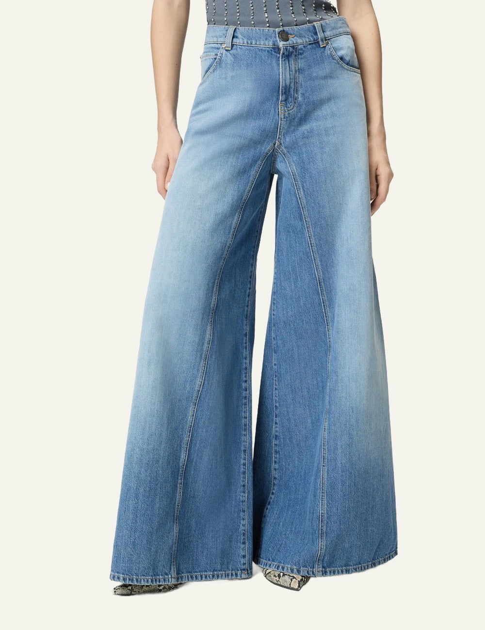 Pinko wide leg jeans denim blue vintage wash front model view