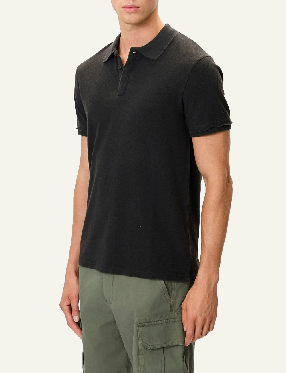 black piquet polo t shirt short sleeves classic collar side model view