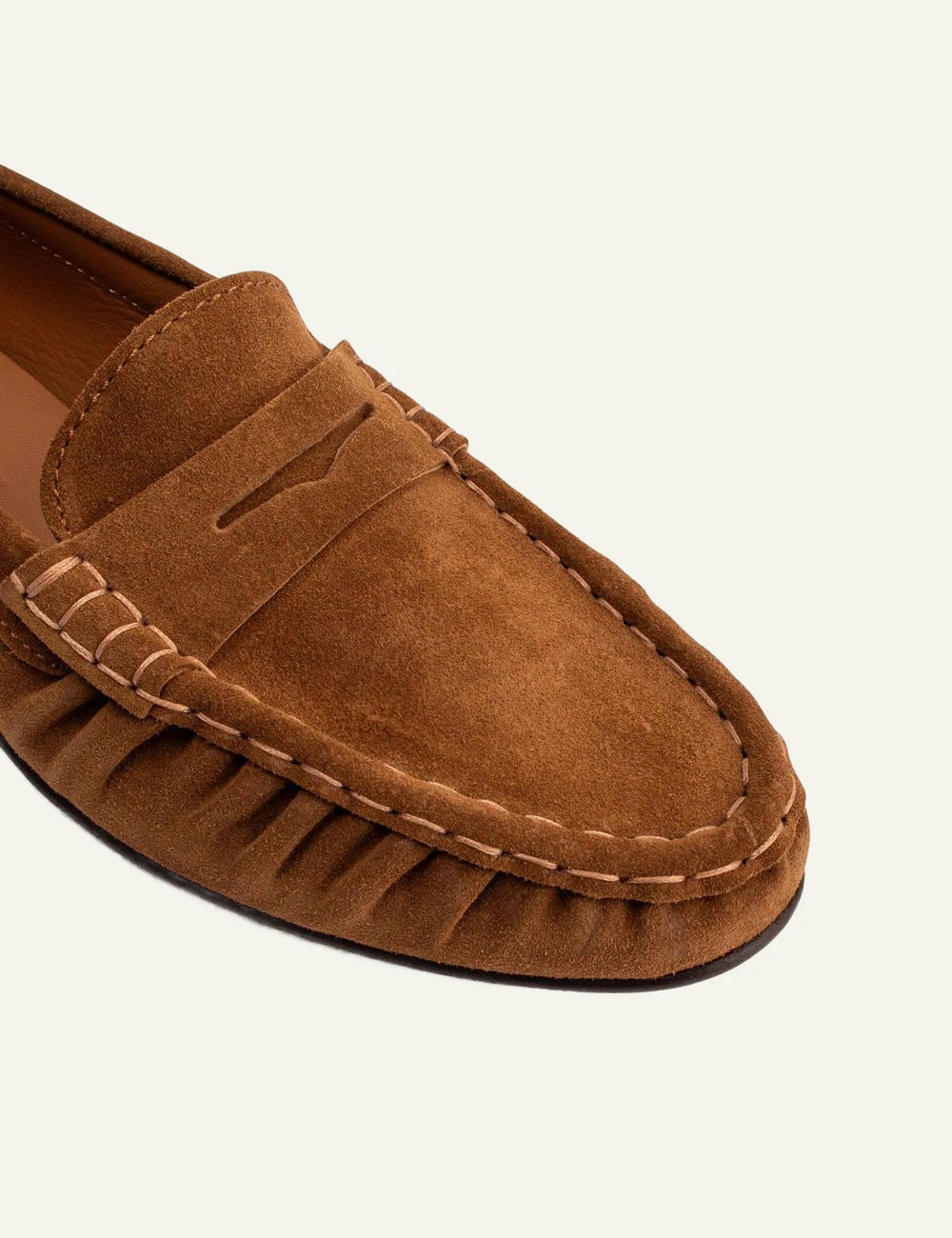 Poeve Wanda loafers cuoio suede detail view classic shape