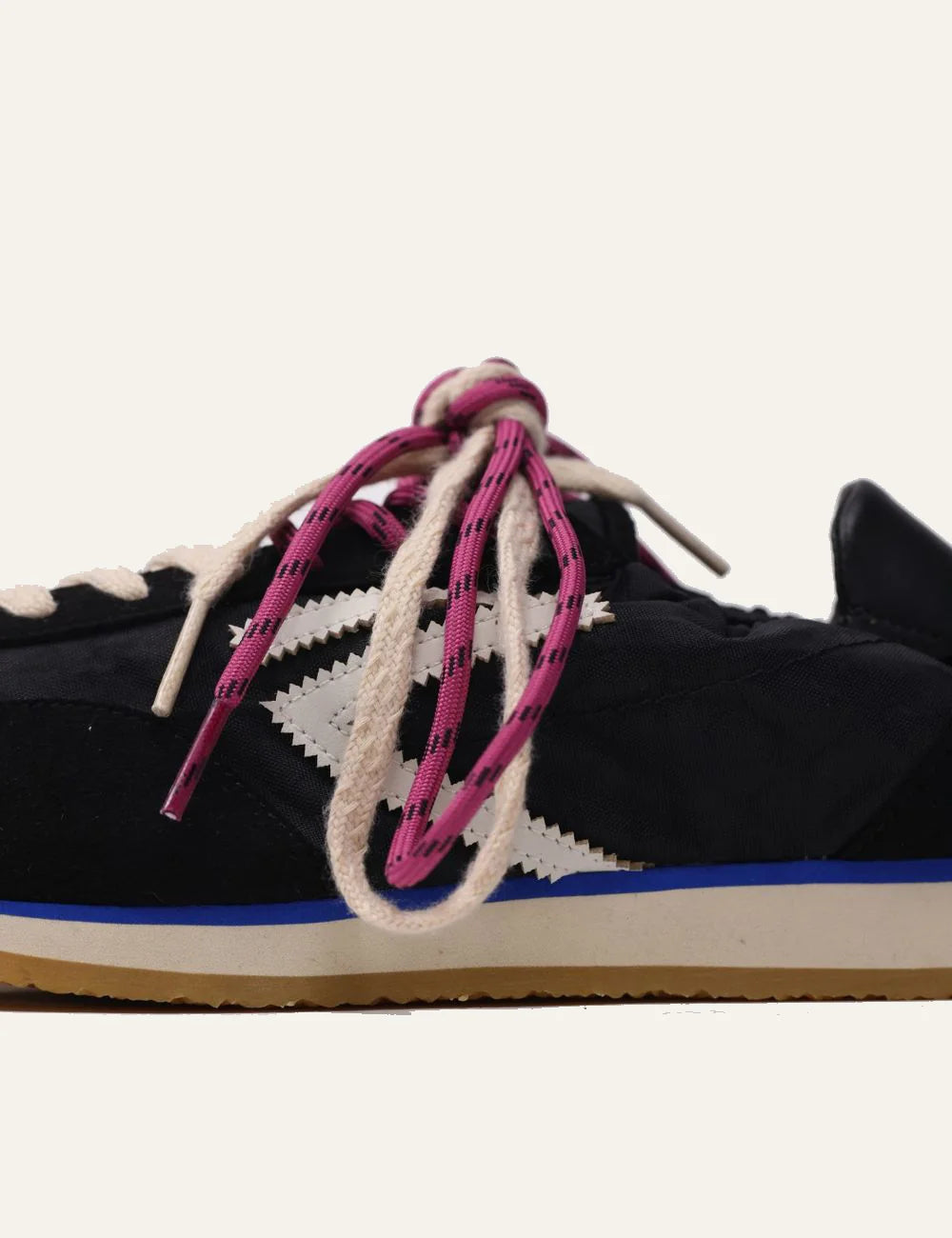 puraai panther sneakers black nylon off white logo detail view