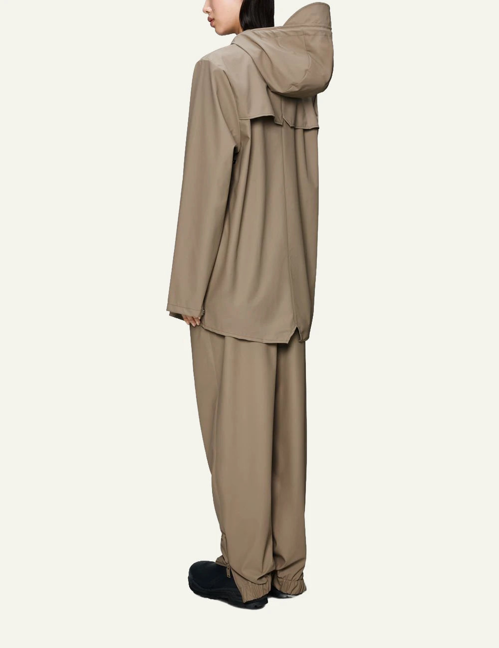 Rains Jacket Beige full back body 