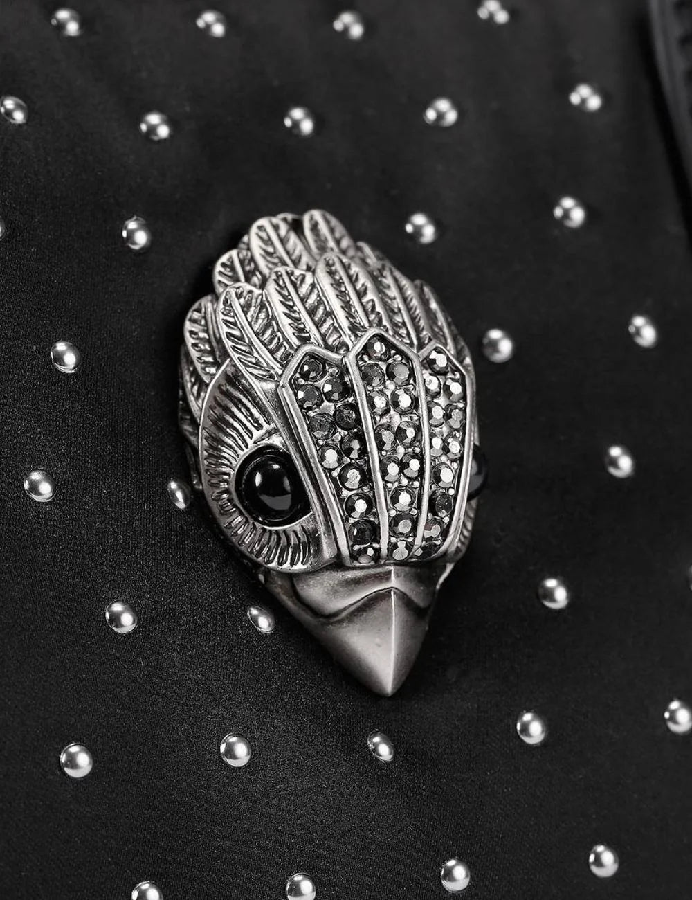 Kurt Geiger London eagle head logo detail σε antiqued silver πάνω σε black nylon