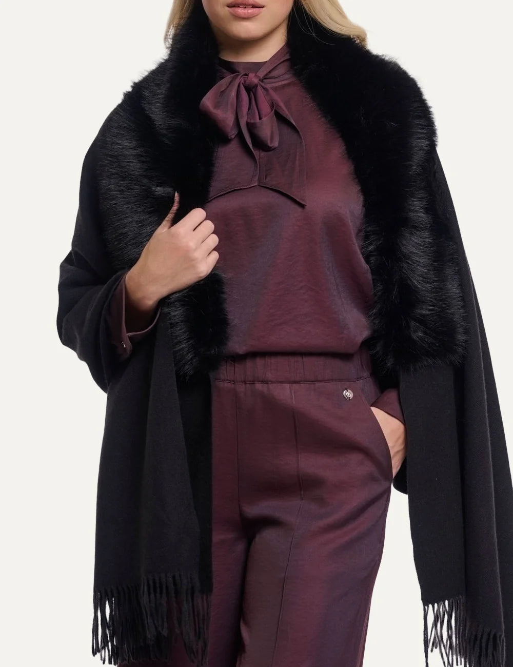 Rino &amp; Pelle women's black cape with faux fur collar and fringes