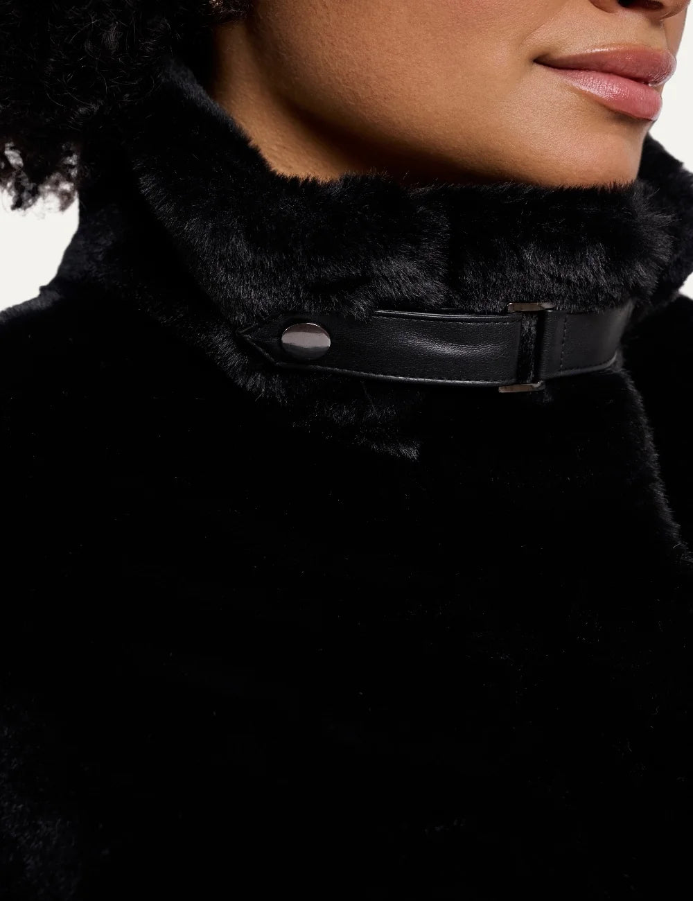 Rino & Pelle women's black faux fur jacket with high collar close up details