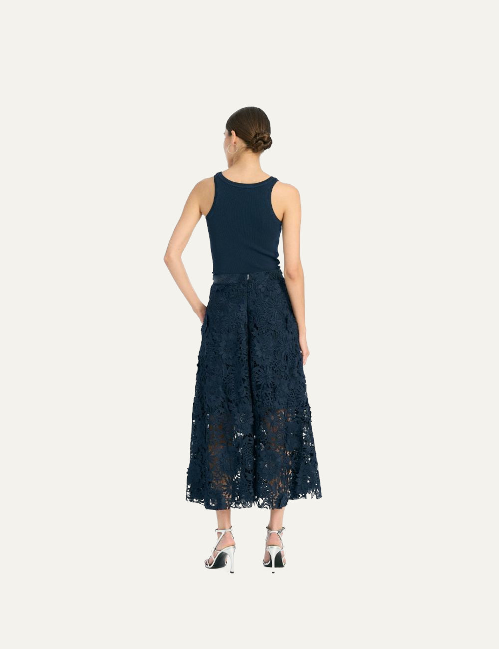 Γυναικεία ROTATE 3D Lace Midi Skirt Dark Blue πίσω όψη με midi μήκος