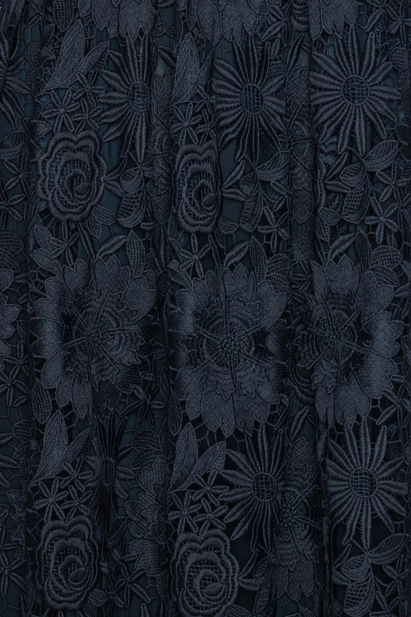 Γυναικείο ROTATE 3D Lace Flared Midi Dress Dark Blue detail floral lace texture