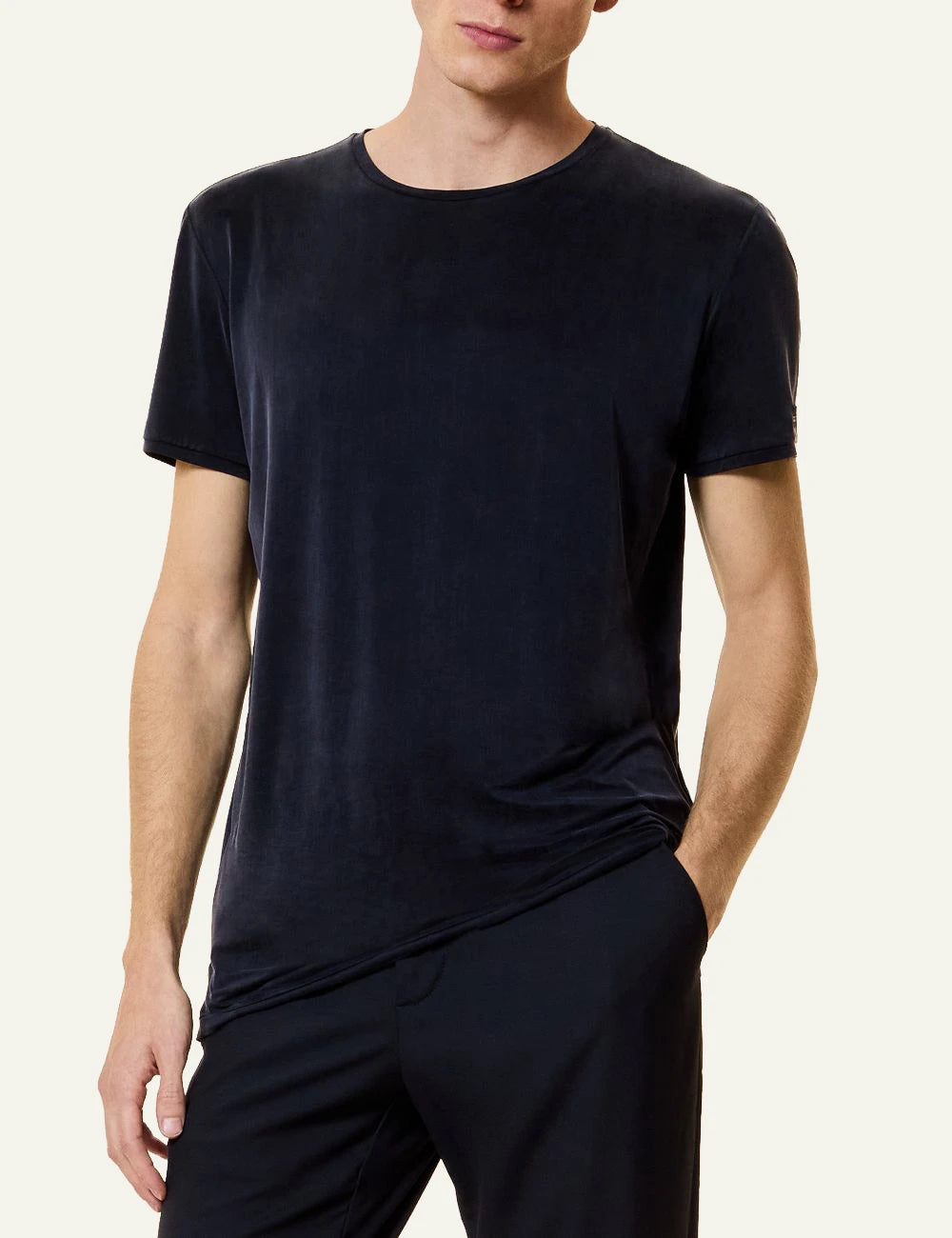 rrd cupro t-shirt navy minimal short sleeve front model view